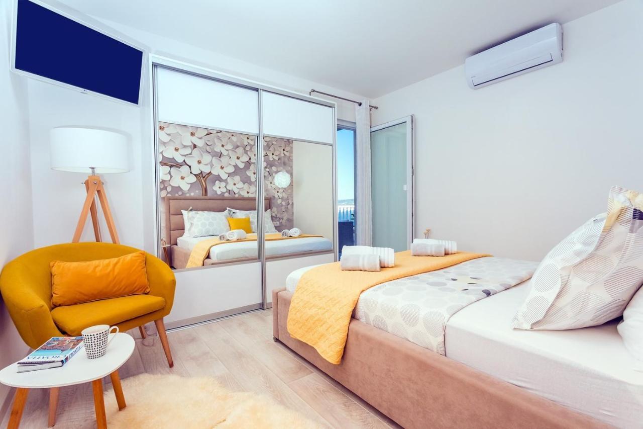 Villa Matan - Only 200M From The Sandy Beaches, Private 28M2 Pool Omiš Exteriér fotografie