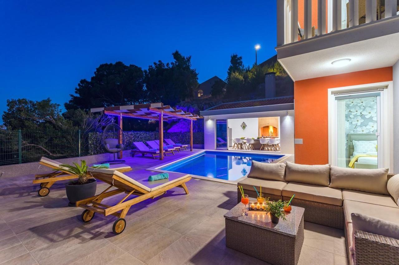 Villa Matan - Only 200M From The Sandy Beaches, Private 28M2 Pool Omiš Pokoj fotografie