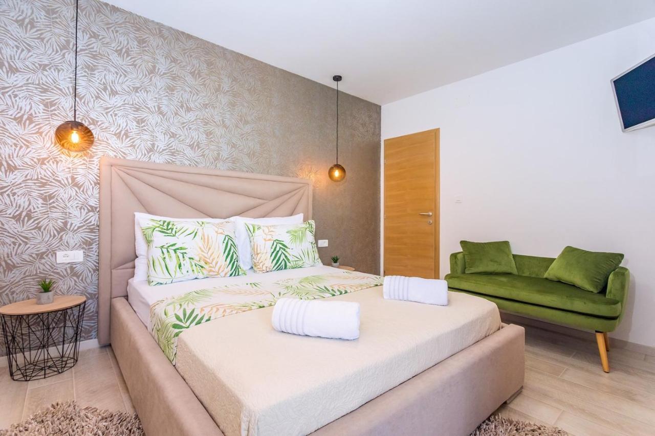 Villa Matan - Only 200M From The Sandy Beaches, Private 28M2 Pool Omiš Pokoj fotografie