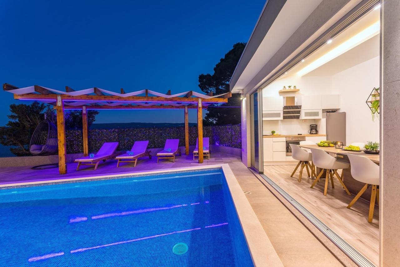 Villa Matan - Only 200M From The Sandy Beaches, Private 28M2 Pool Omiš Pokoj fotografie